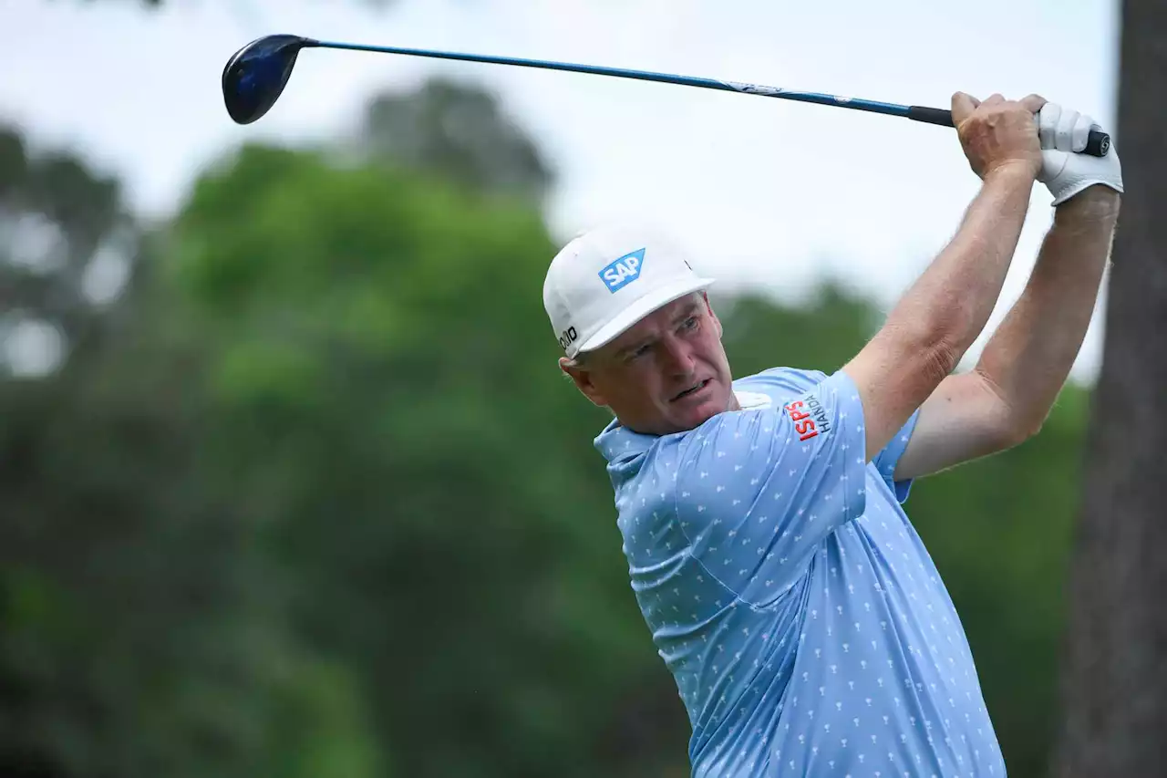 Ernie Els tied for lead at Insperity Invitational after opening 67