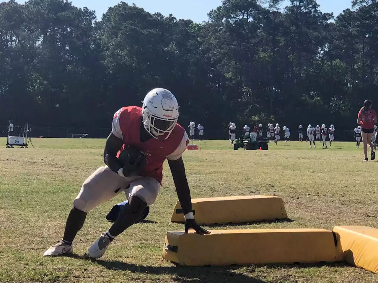 Young Atascocita Eagles football team looking to define roles