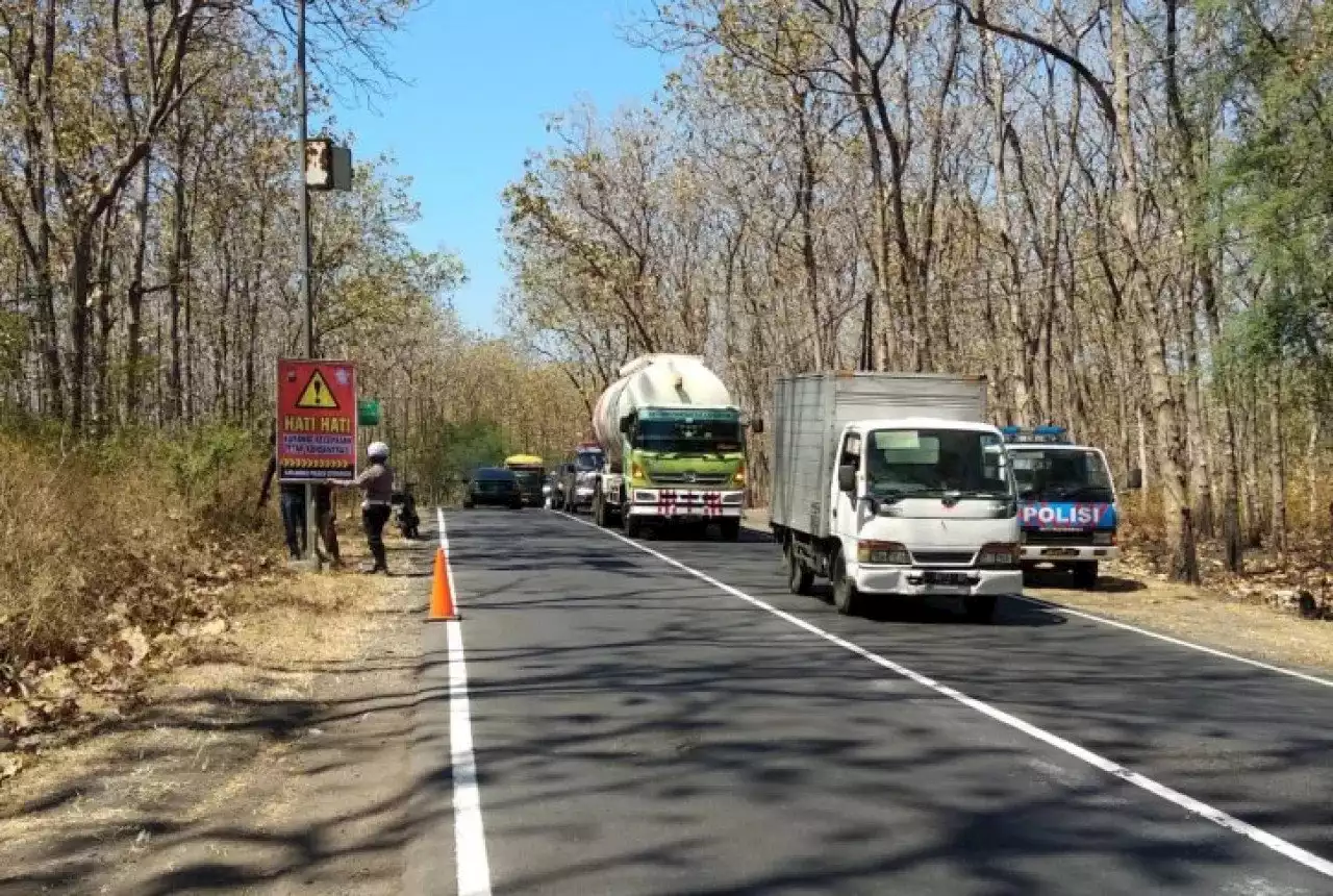 Pemudik yang Lewat Baluran Tak Perlu Panik Ada Tambal Ban Gratis 24 Jam, Berikut Nomornya