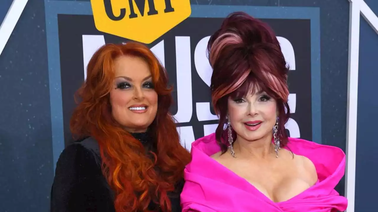 Country singing star Naomi Judd dead at 76