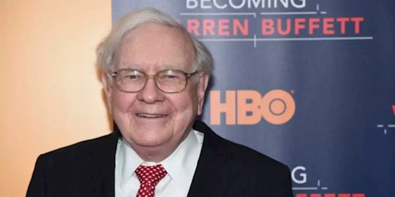 Warren Buffett Gelar Lelang Berhadiah Makan Siang Bareng, Siapa Berminat? | merdeka.com