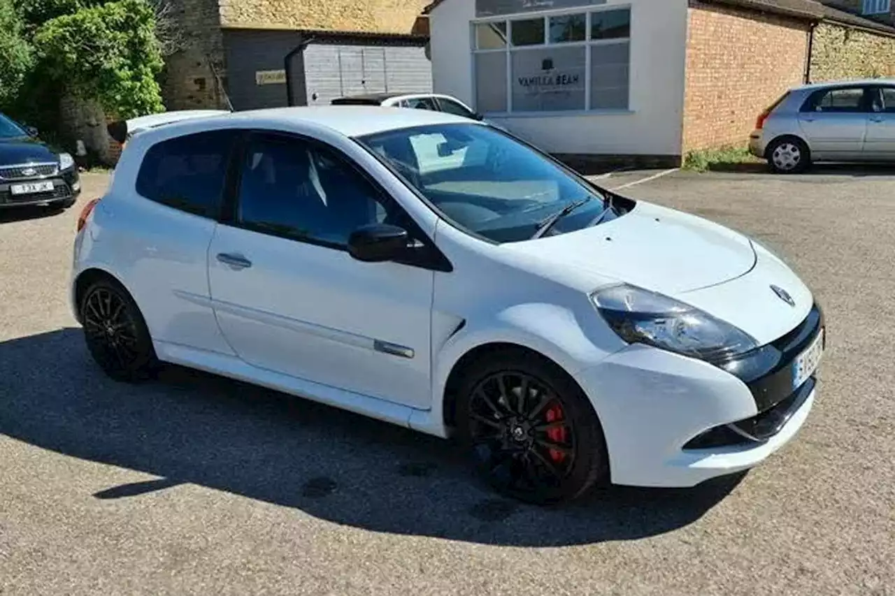 £5k hot hatches | Six of the Best