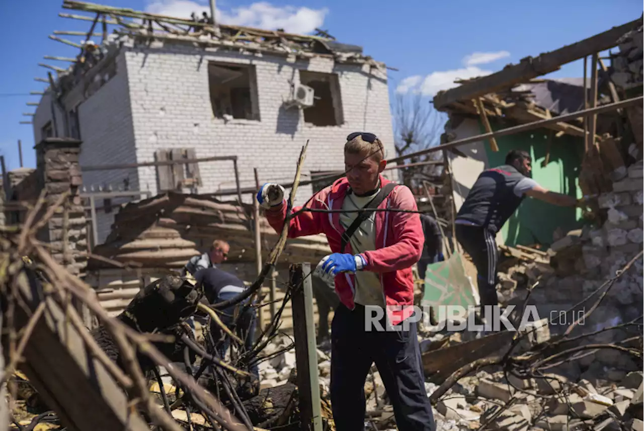 Inggris Kirimkan Tim Pakar Kejahatan Perang ke Ukraina |Republika Online