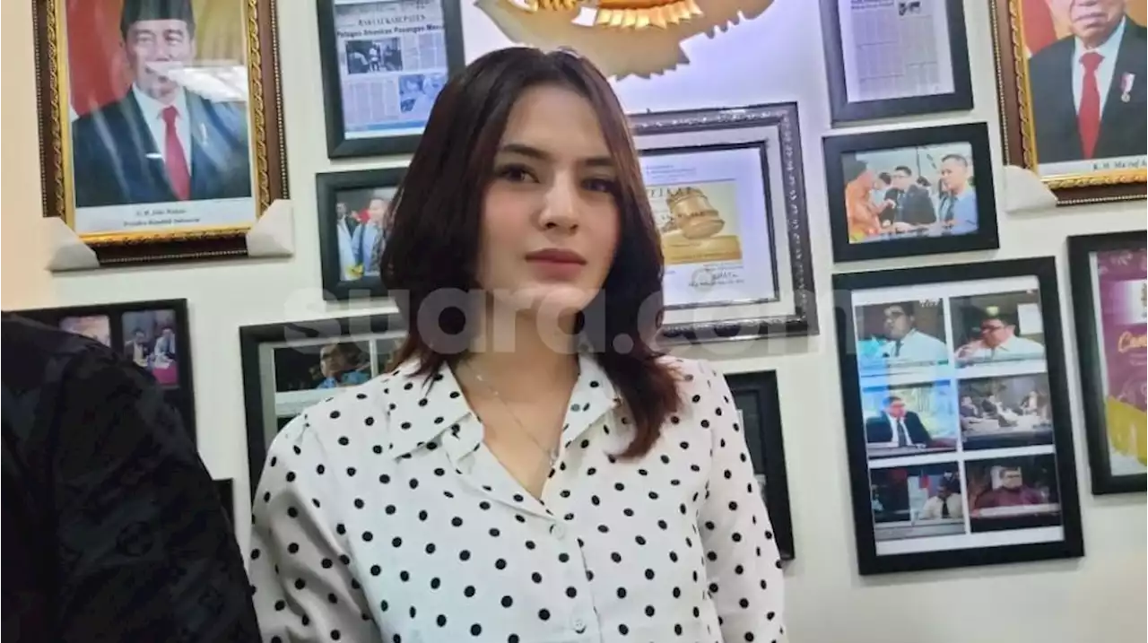 Hotman Paris Siap Bongkar Kiriman Foto dan Video Seksi dari Iqlima Kim: Minta Dipromosikan Jadi Artis!