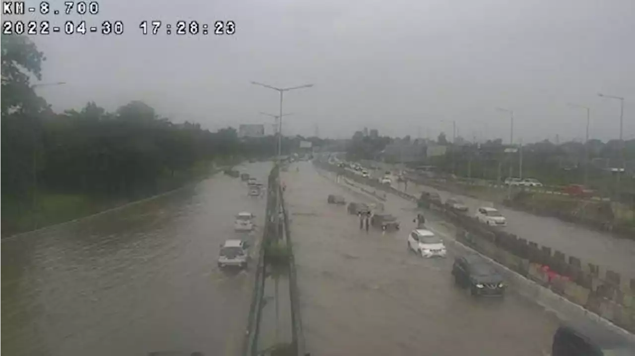 Imbas Hujan Deras, Tol BSD KM 8 Arah Jakarta Banjir 50 Sentimeter