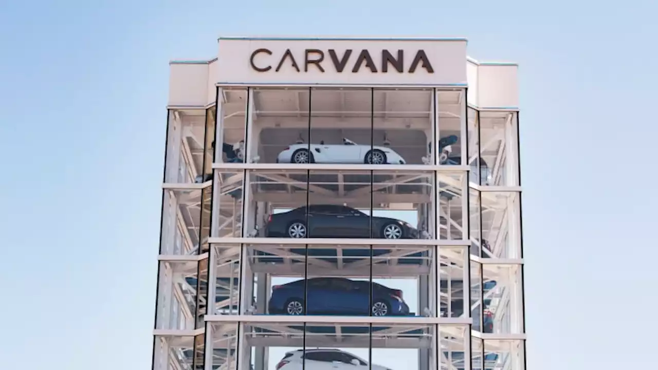 Billionaire father-son team behind Carvana is losing wealth