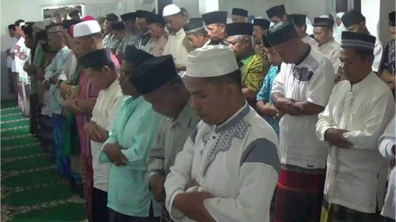 Malam Ini, Jemaah Tarekat Naqsabandiyah Kota Padang Takbiran