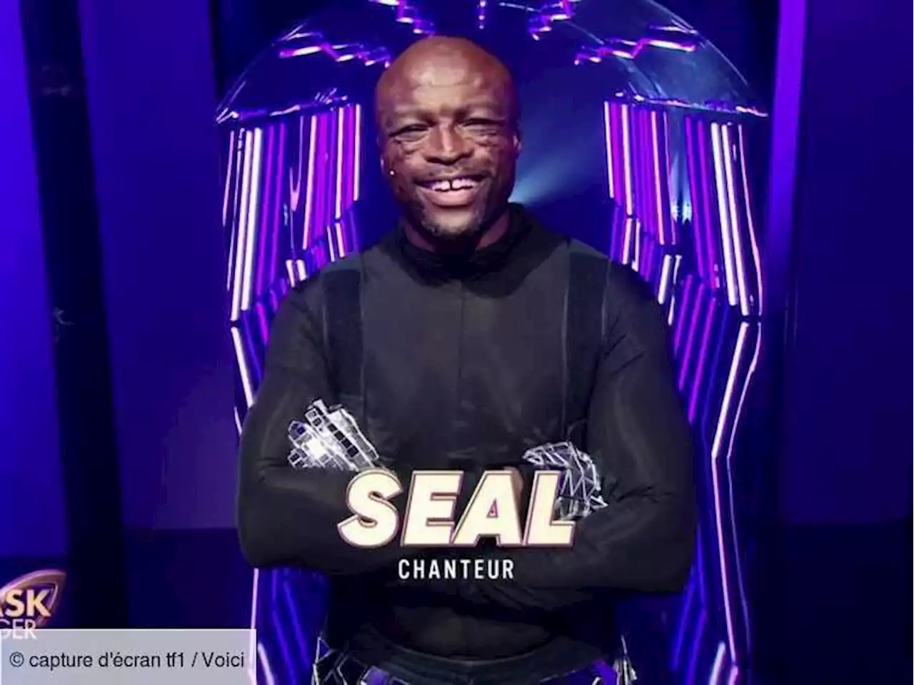 Mask Singer : Seal caché sous le costume du cowboy, les internautes n'en reviennent pas - Voici