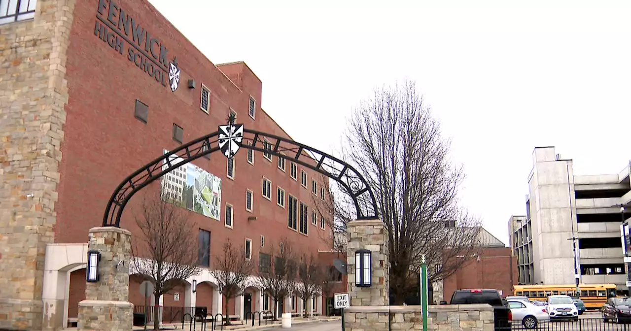 Oak Park police give 'all clear' after bomb threat prompts evacuation at Fenwick High School