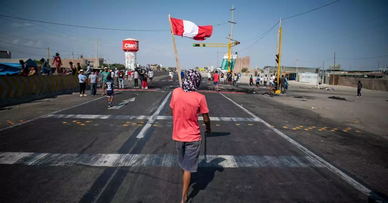 Pedro Castillo decretó el 'estado de emergencia' en Lima por una ola de protestas que ya dejó cuatro muertos