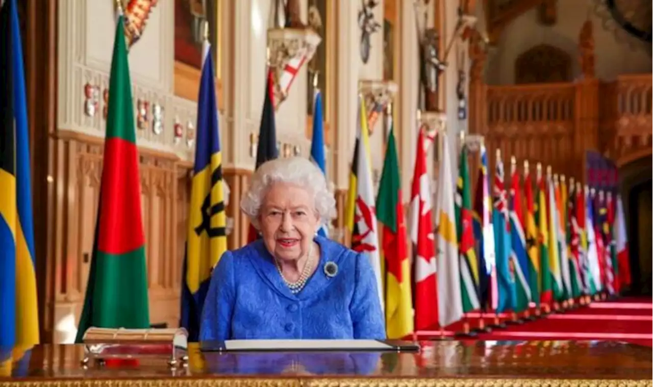 'Monumental!' Royal fans gush as Queen shares Fijian princess throwback snap from 1963