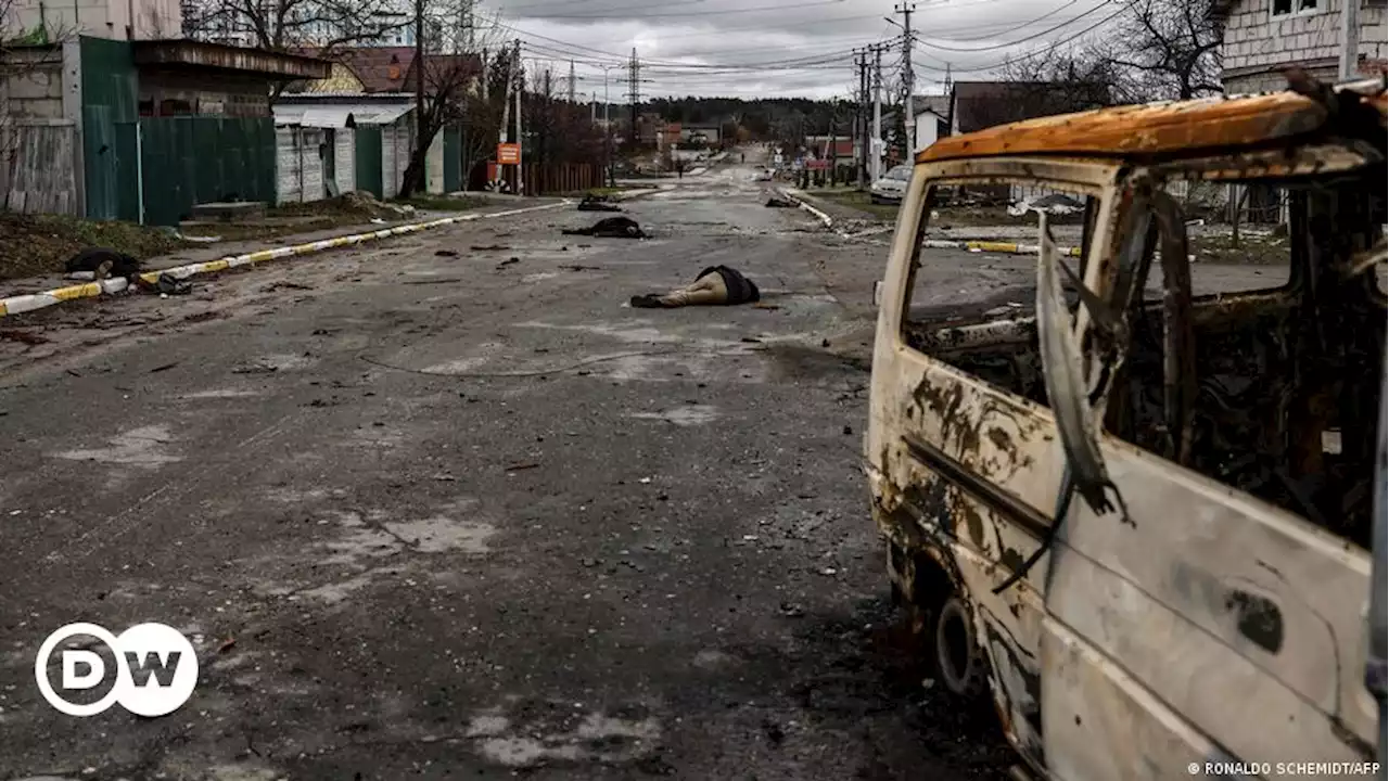 Фото и видео убитых людей в Буче - не фейковые: фактчек DW | DW | 05.04.2022