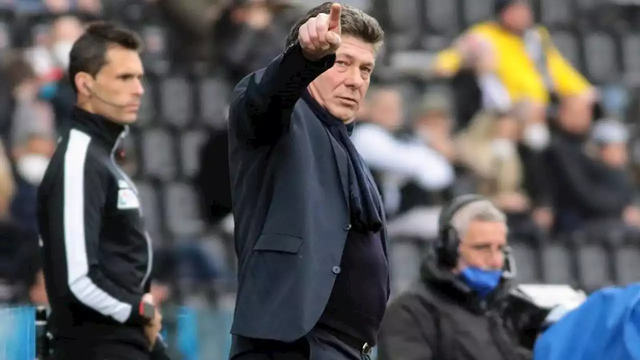 Cagliari, Mazzarri resta. Ma da giovedì squadra in ritiro