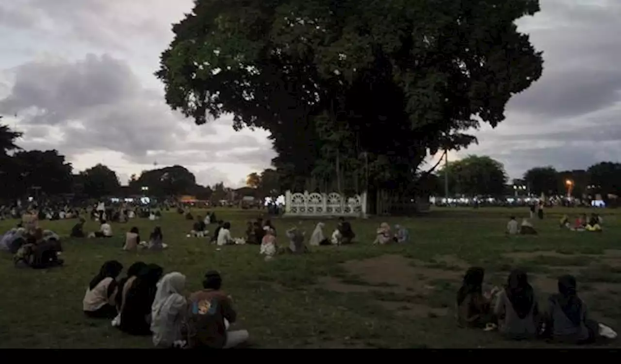 Ngabuburit di Alun-Alun Selatan Yogyakarta, Menunggu Sirene Menyambut Senja