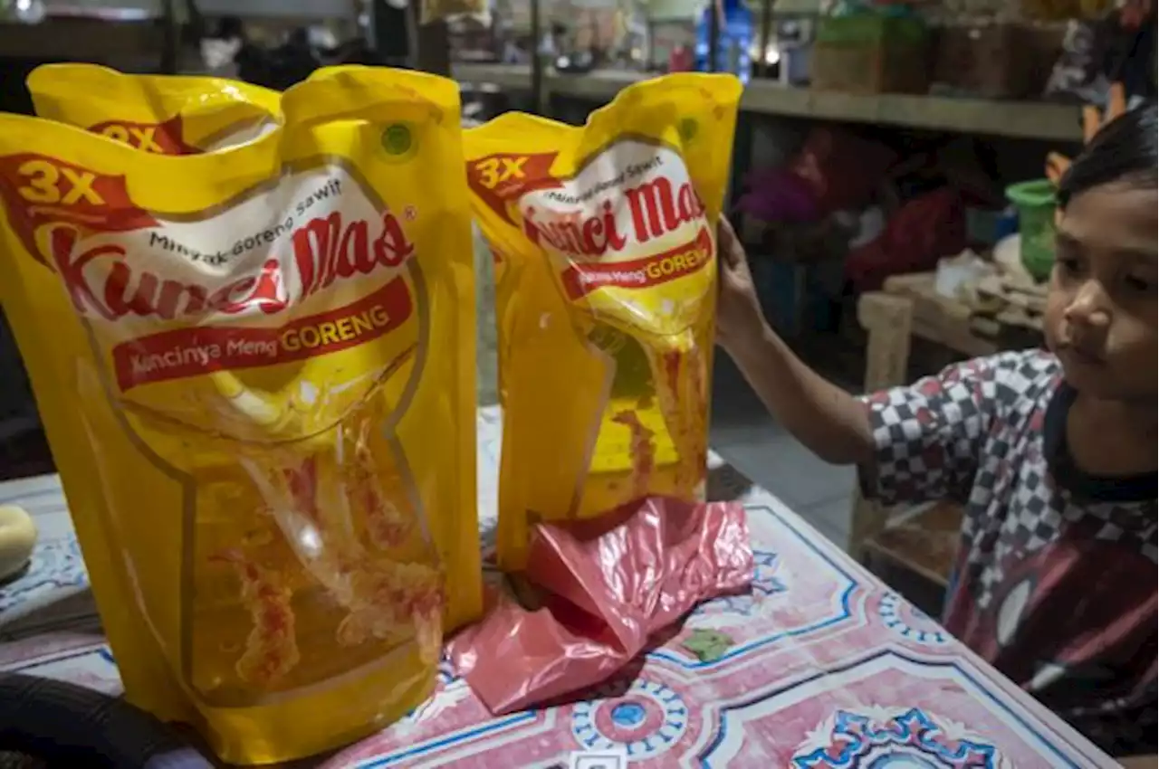 17 Juta Liter Minyak Goreng Disalurkan BUMN ID Food ke Pasar