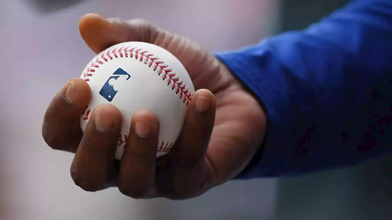 Report: MLB Players to Use Anti-Sign-Stealing Technology on Field