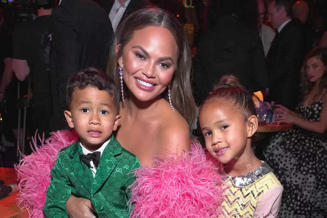 Chrissy Teigen and John Legend bring their two kids to Grammys 2022