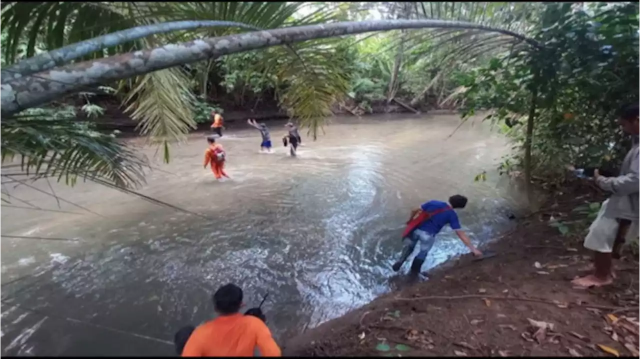 Tim SAR Gabungan Cari Korban Hilang di Muara Sungai Pantai Pinsan Minahasa