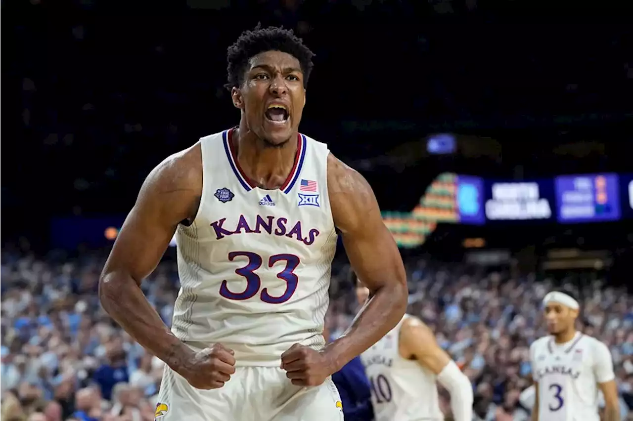 Kansas rallies, beats North Carolina 72-69 to win NCAA title