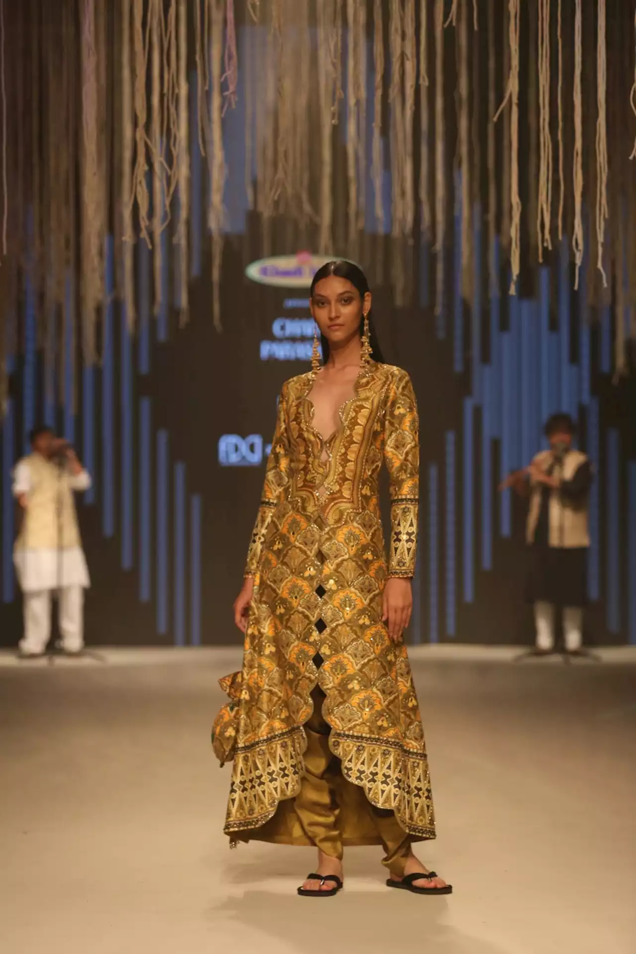 Fashion Week in India Plays Up Sustainability Strengths of Traditional Khadi Fabric