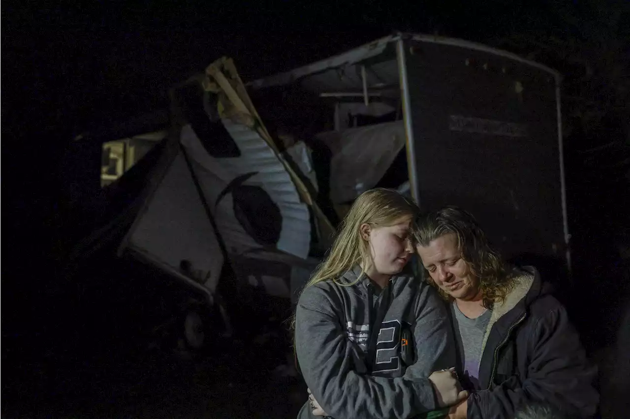 1 killed in Texas as damaging storms tear across South