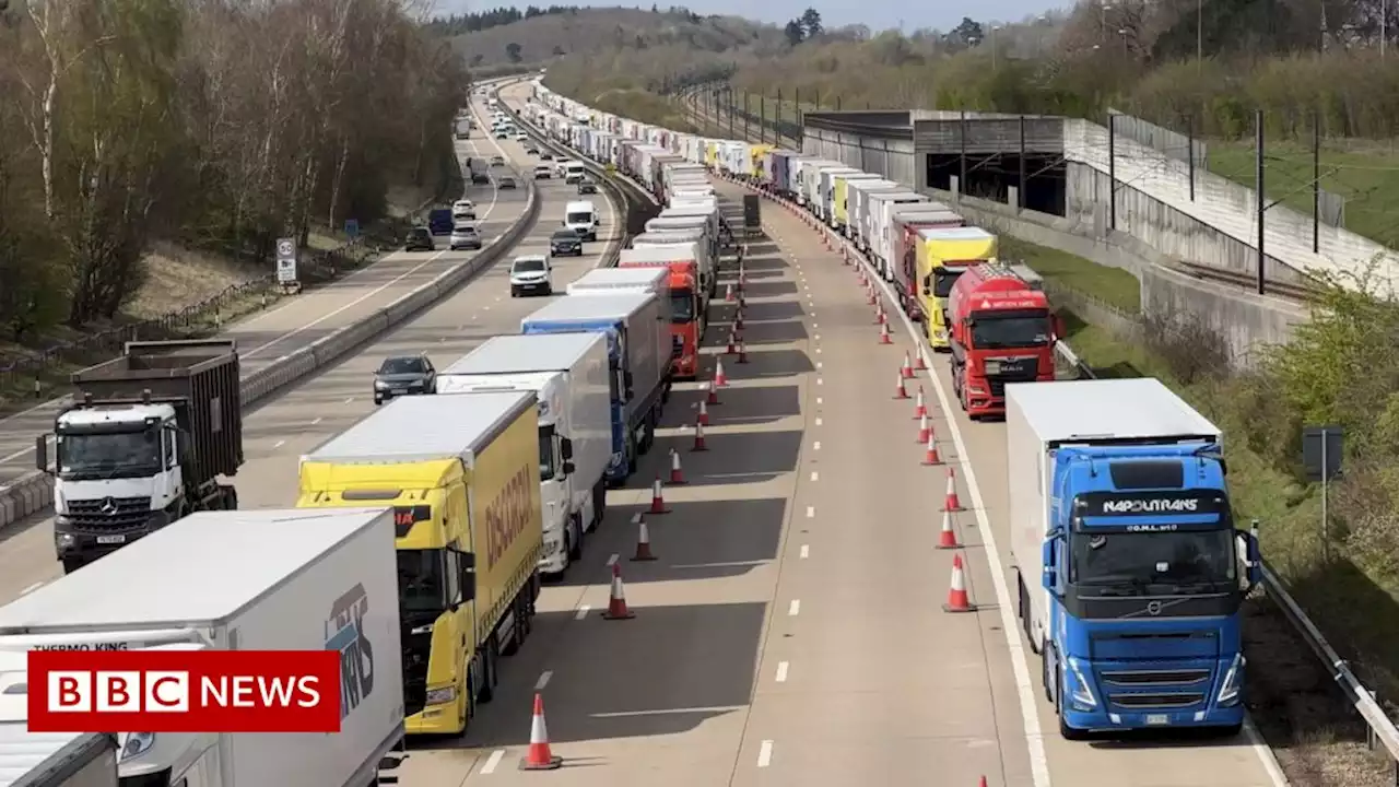 M20: Kent travel chaos continues for fifth day as section of motorway closes