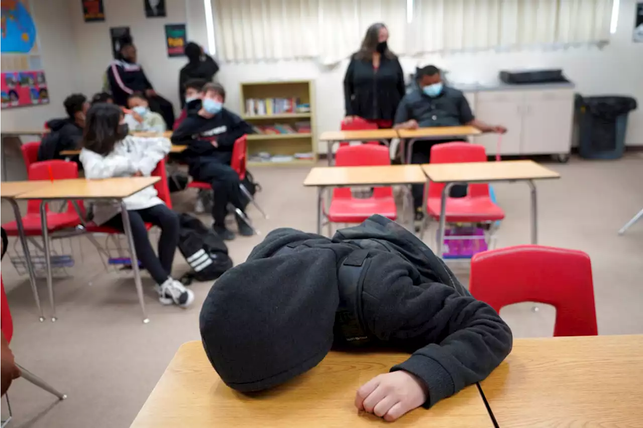 With students in turmoil, US teachers train in mental health | The Associated Press