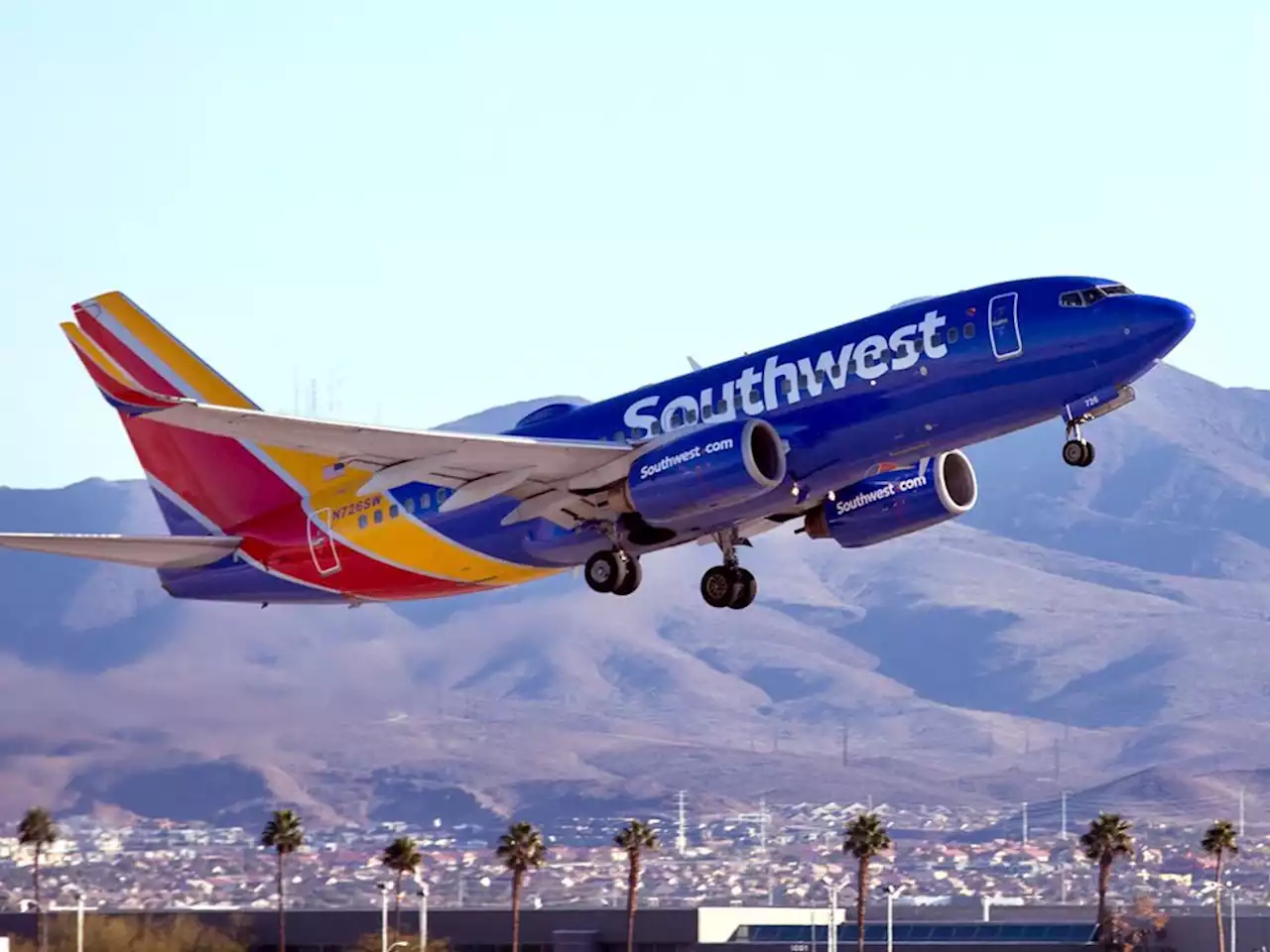 Man facing felony charges for masturbating on Southwest flight, FBI says