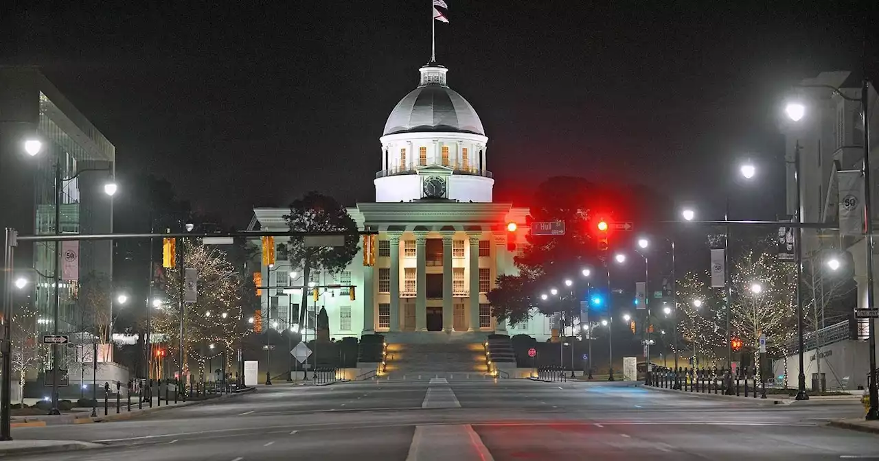 Alabama lawmakers advance transgender bathroom bill