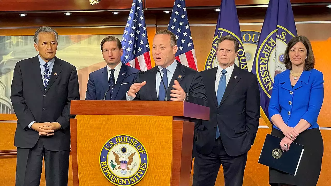 Democrats band together to raise concerns with Iran nuke deal revival: 'We can't stay quiet'