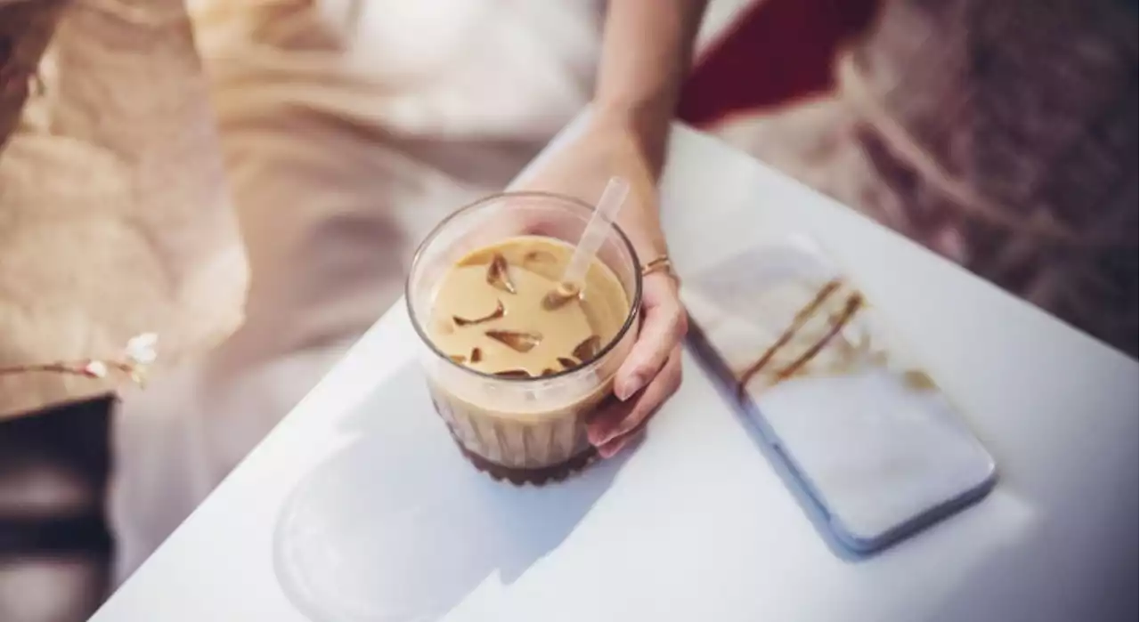 Perdre du poids : qu'est-ce que le proffee, cette boisson à base de café qui brûle le gras ?