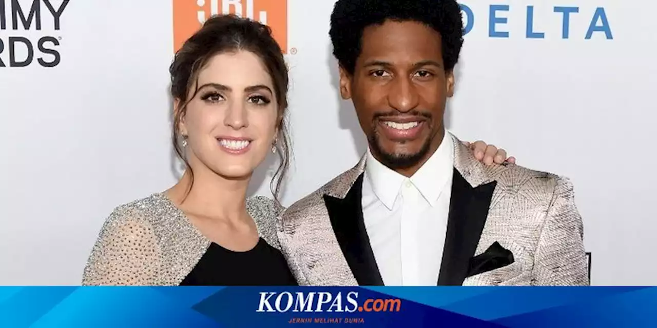 Jon Batiste Menikah Sehari Sebelum Sang Istri Jalani Transplantasi Sumsum Tulang