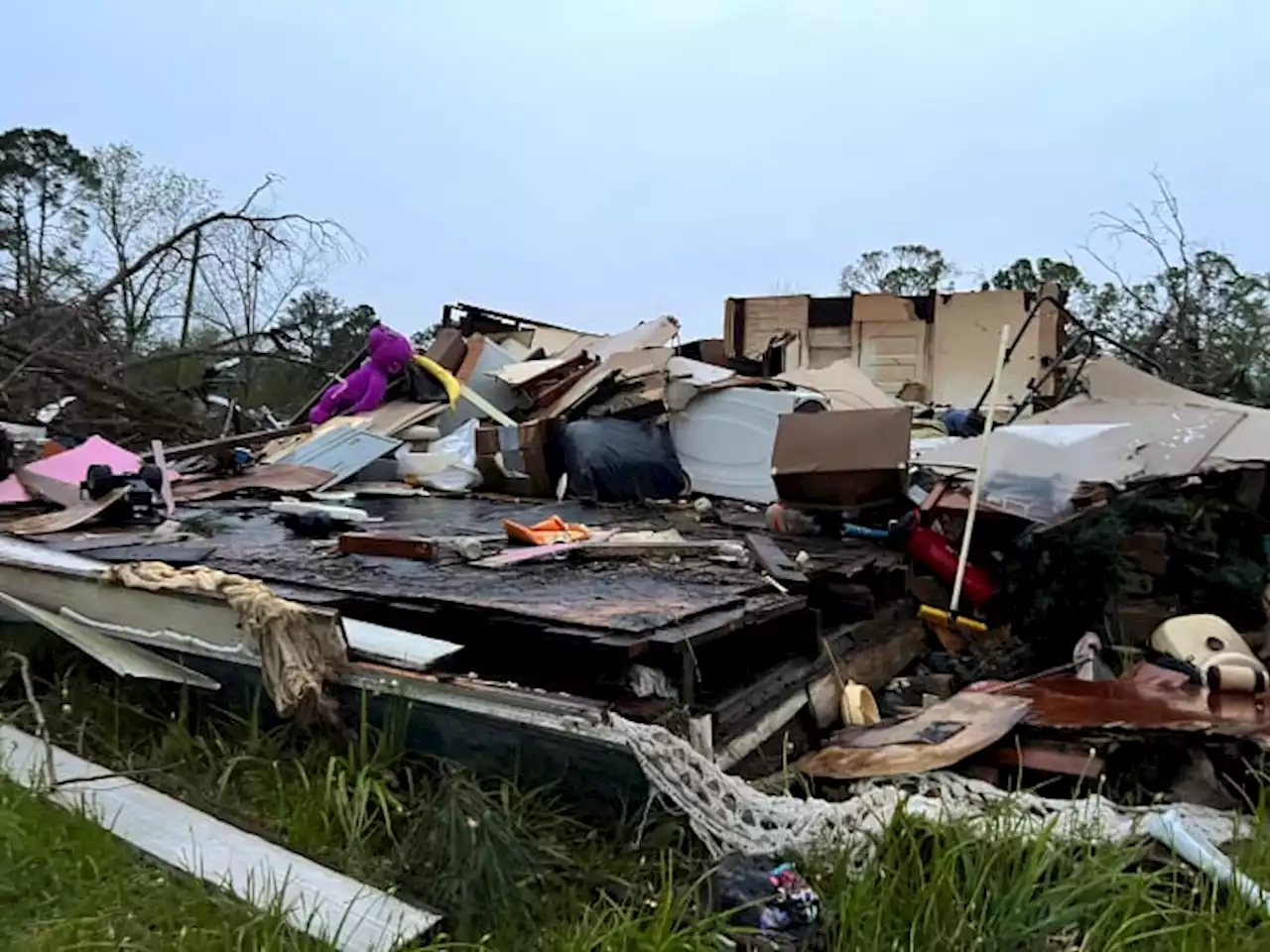 2 killed in Georgia, Texas as damaging storms strike South