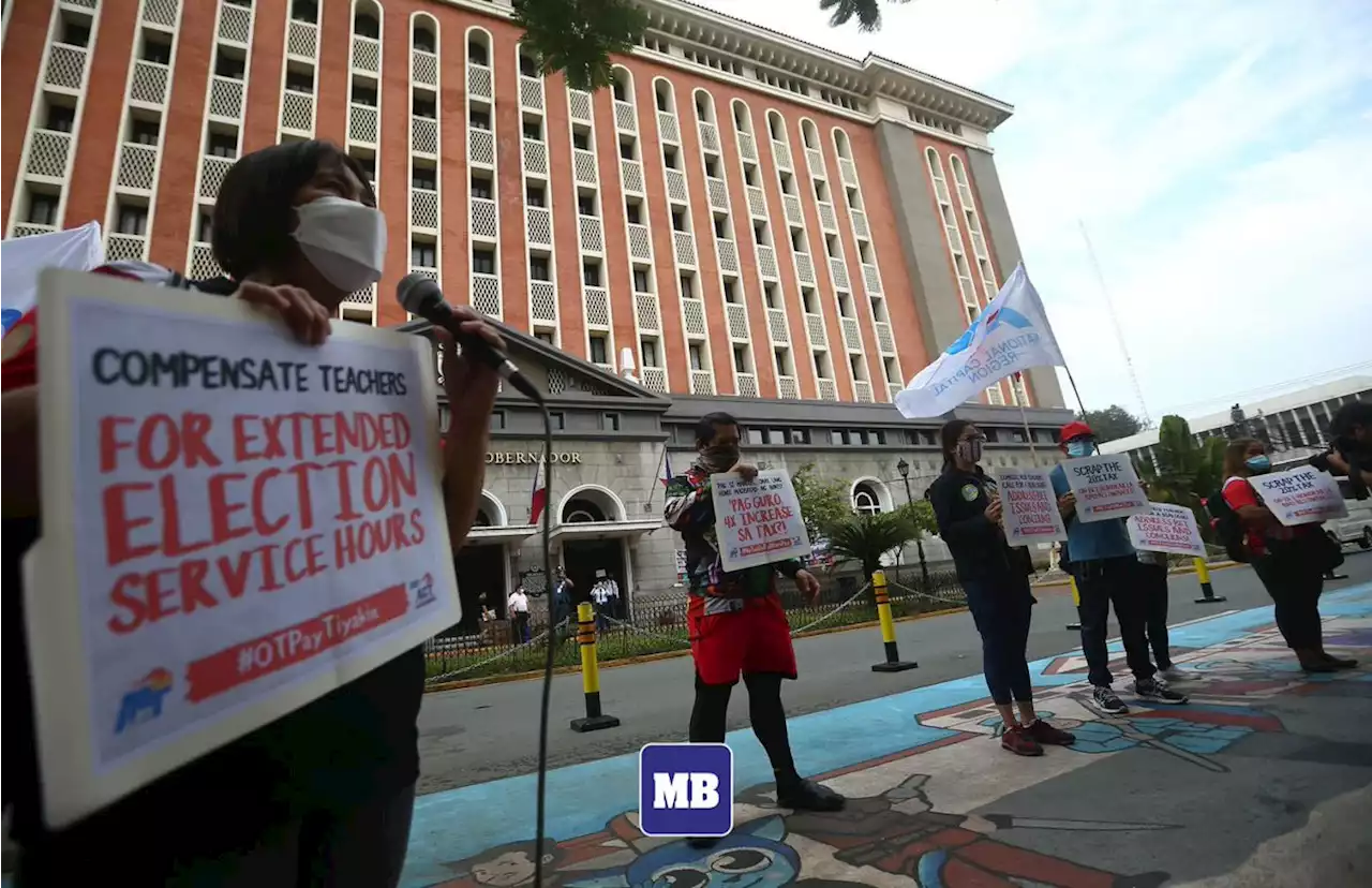 Teachers hold rally in front of Comelec to push for dialogue