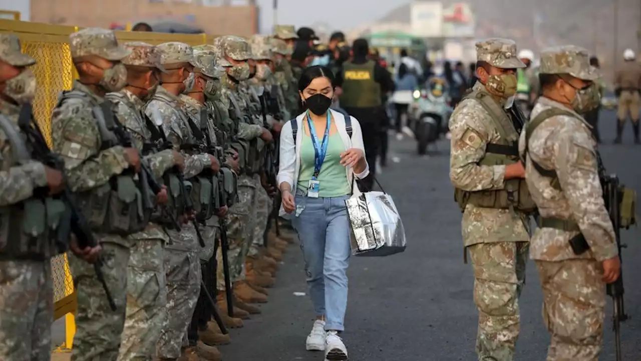 Perú: Cómo quedó la situación de Pedro Castillo después del fallido toque de queda | El Presidente perdió apoyo en los sectores populares