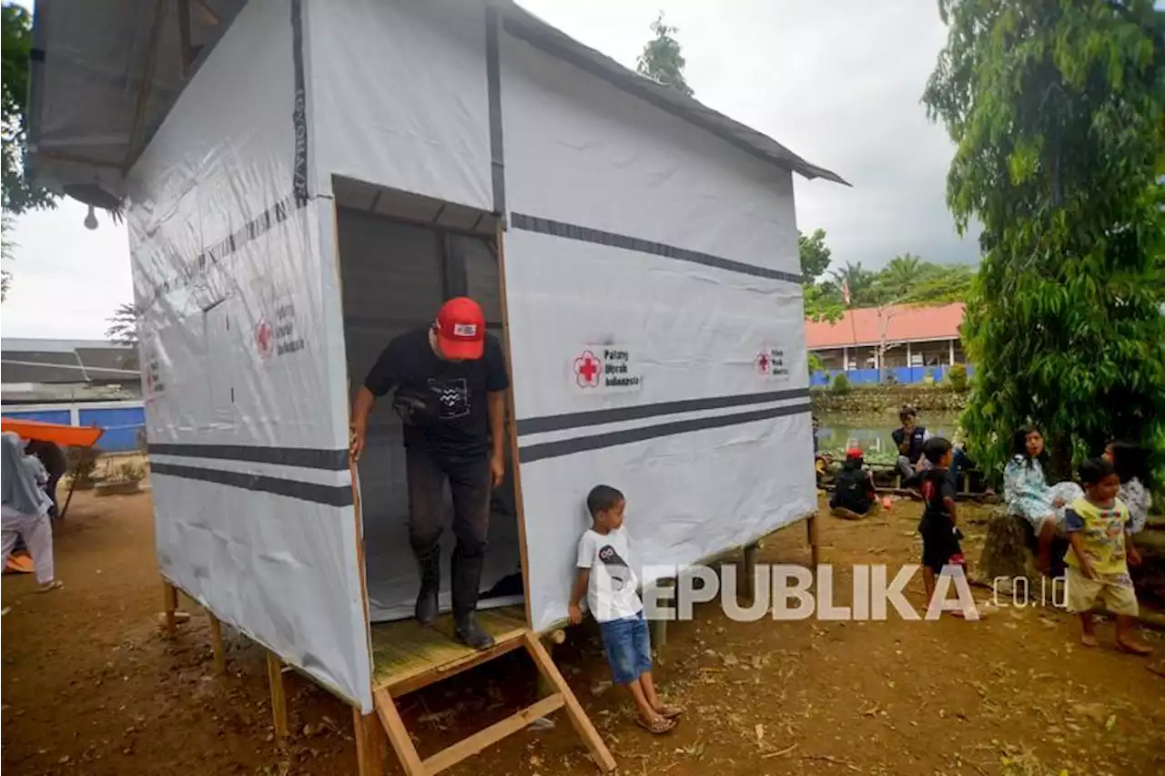 Korban Gempa di Kajai Pasaman Barat Masih Tidur di Tenda Darurat |Republika Online