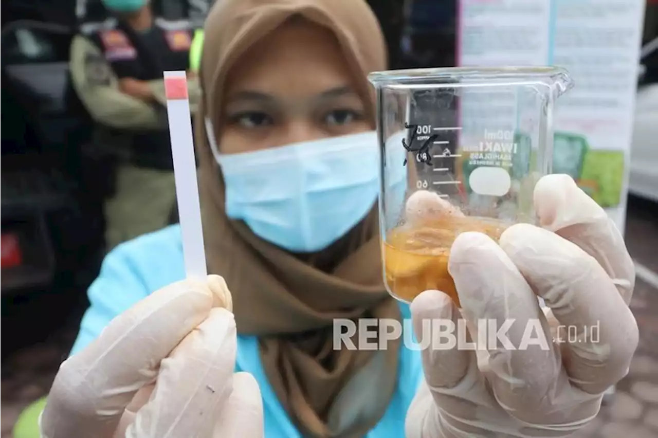 Petugas di Kediri Temukan Boraks di Jajanan Pasar |Republika Online