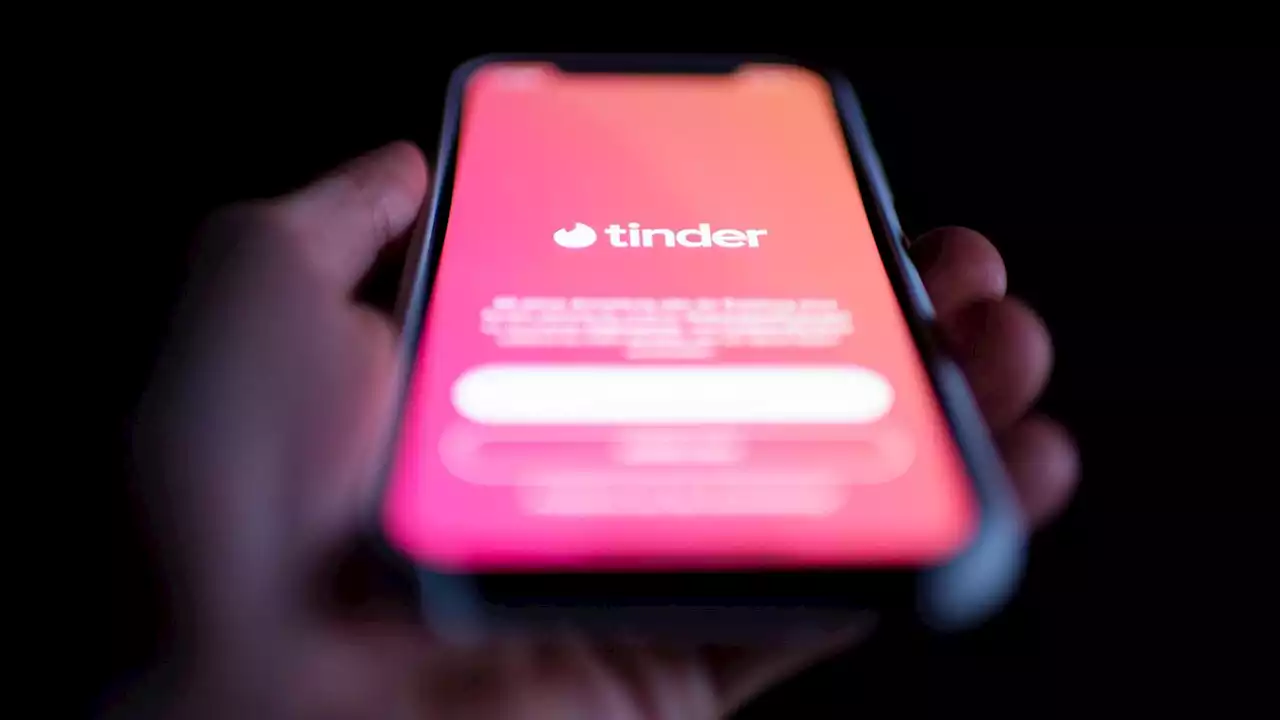 Wie eine Tinder-Bekanntschaft einen Mann um fast 300.000 Dollar brachte