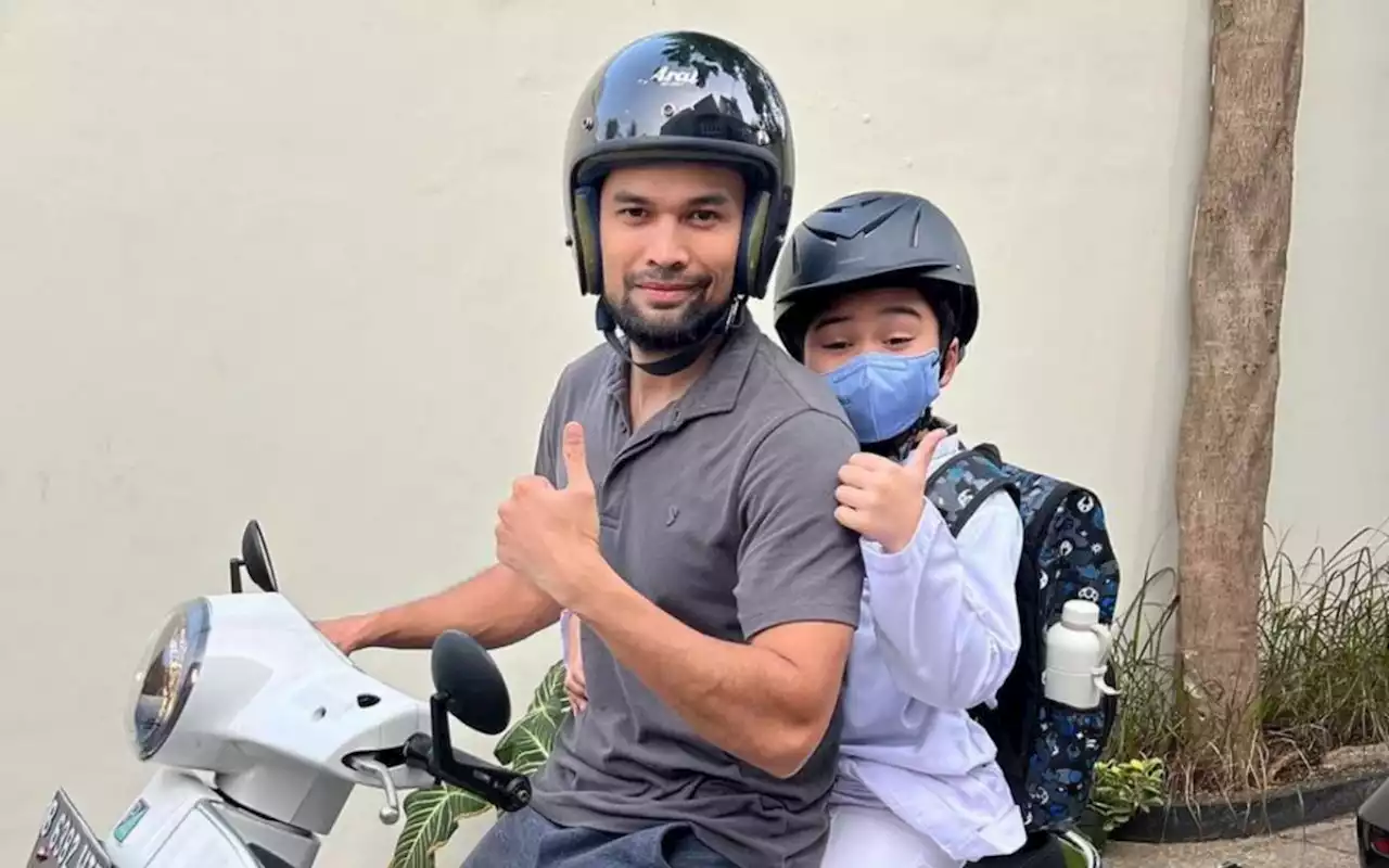 Teuku Wisnu Unggah Momen Anak Pakai Kacamata Hitam Saat Sahur, Alasannya Kocak