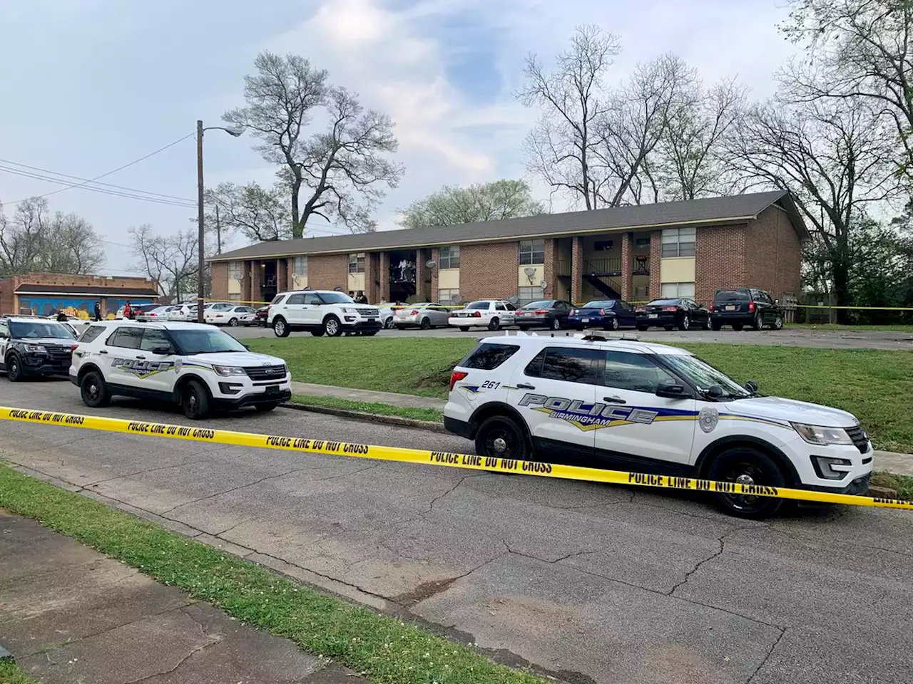 Man found shot to death in east Birmingham apartment