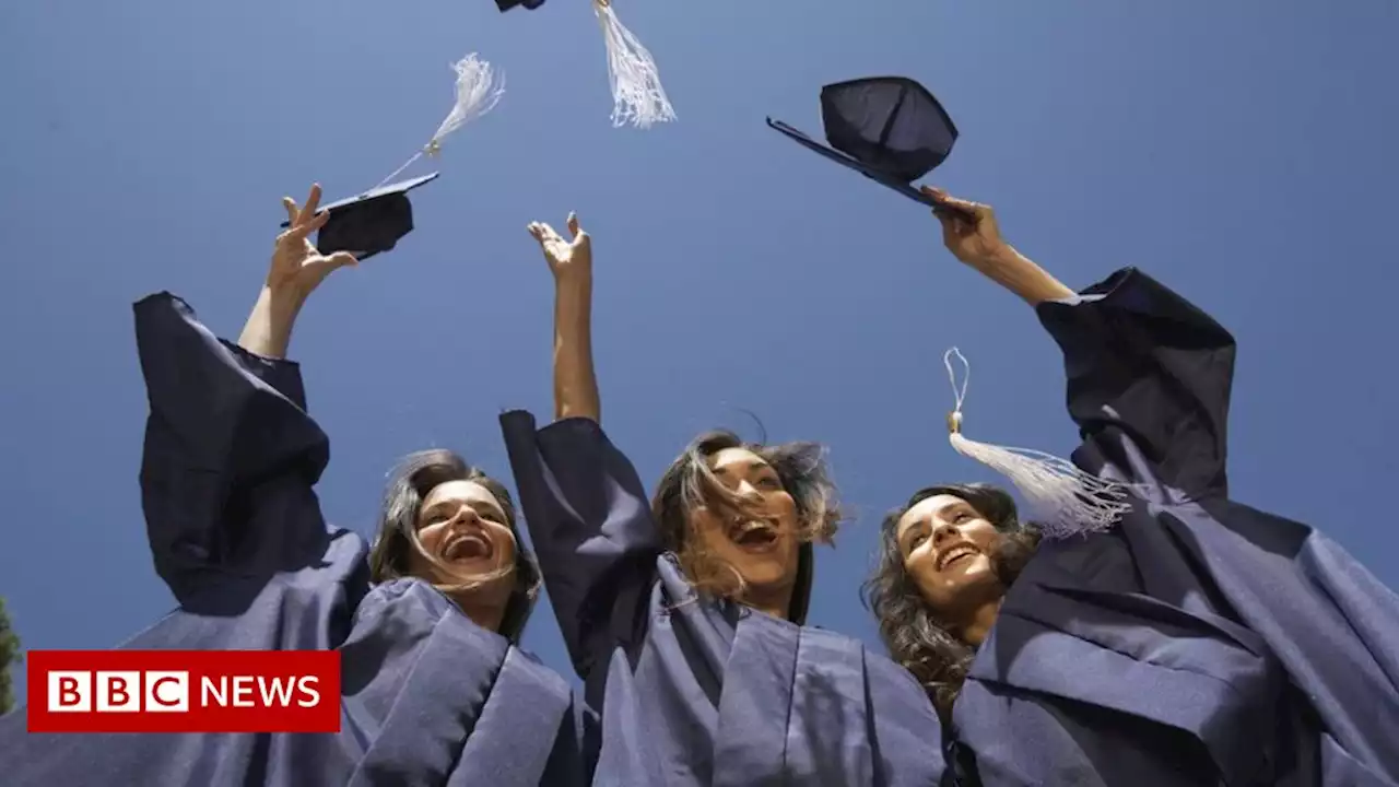 Cardiff University students to get full graduation after U-turn