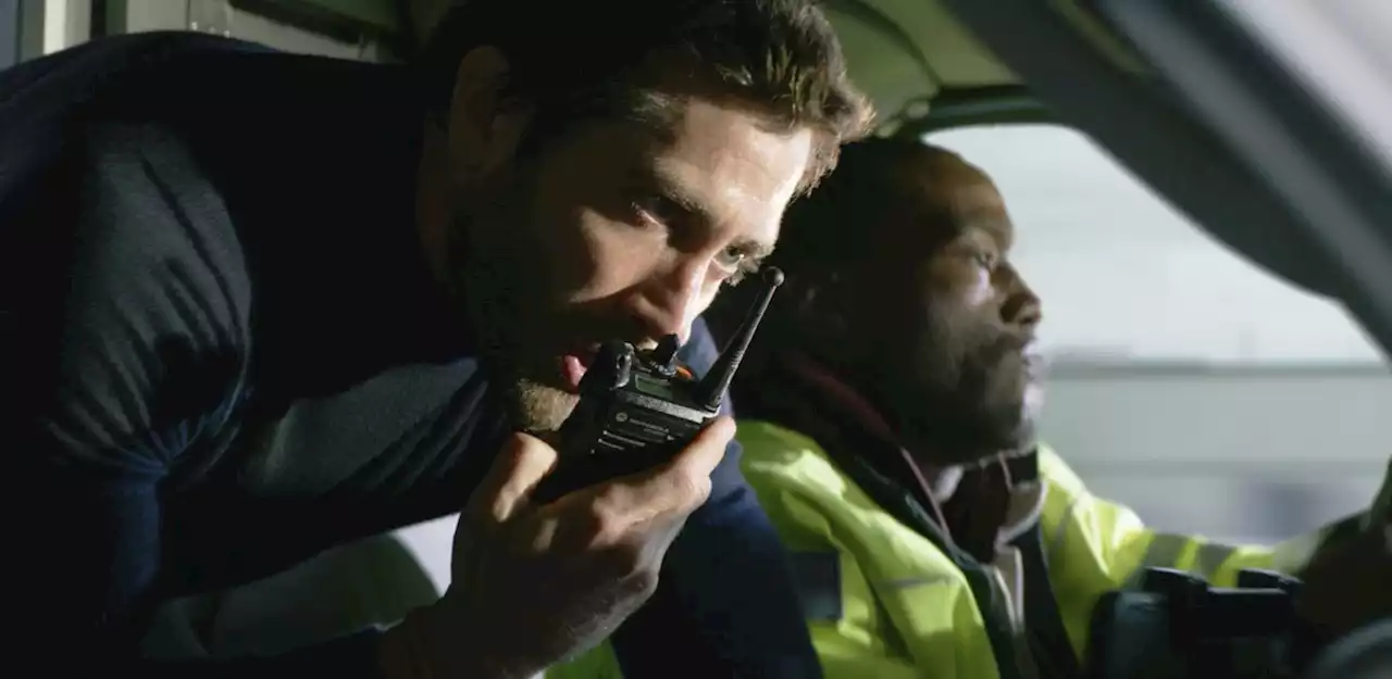 Review: ‘Ambulance’ is a messy, frenetic LA pileup of gunfights, car chases and a wound-tight Jake Gyllenhaal