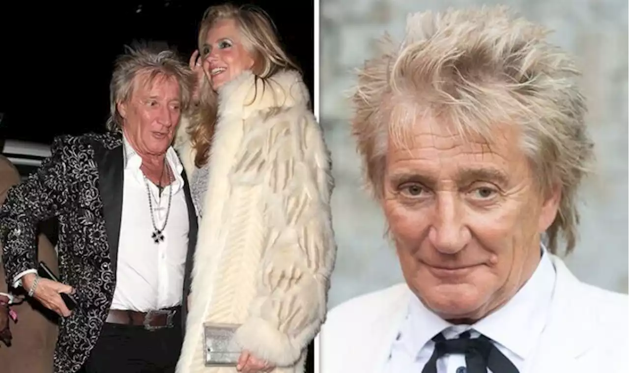 Sir Rod Stewart hands photographer £20 after mistaking him for a homeless person