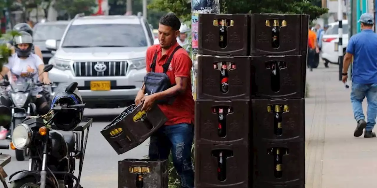 La razón por la cual la mayoría de las cervezas tienen botellas oscuras