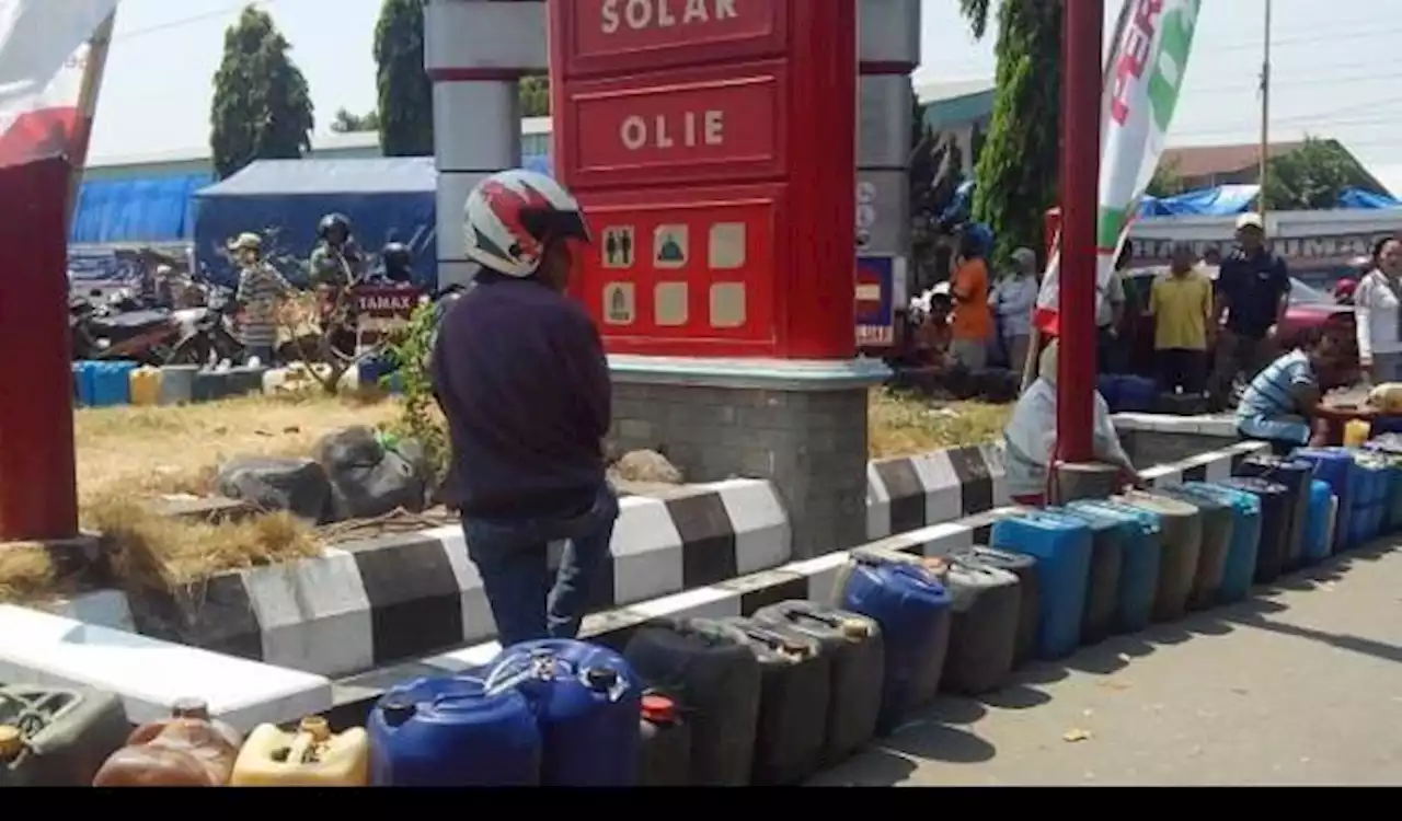 Larang Pembelian Pertalite dengan Jeriken, Pertamina: Tak Boleh Diperjualbelikan Kembali