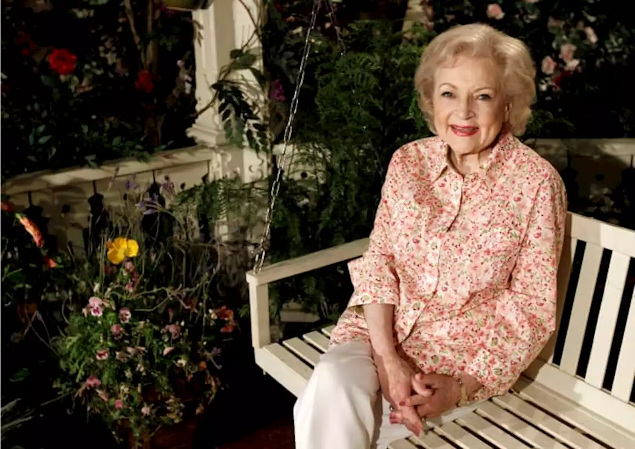 Betty White’s personal items to be sold at auction