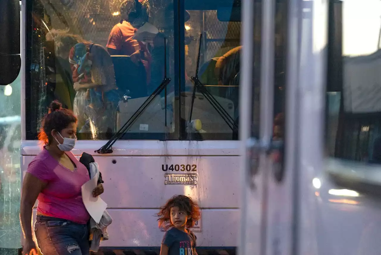 Governor: Texas will send migrants to U.S. Capitol on charter buses