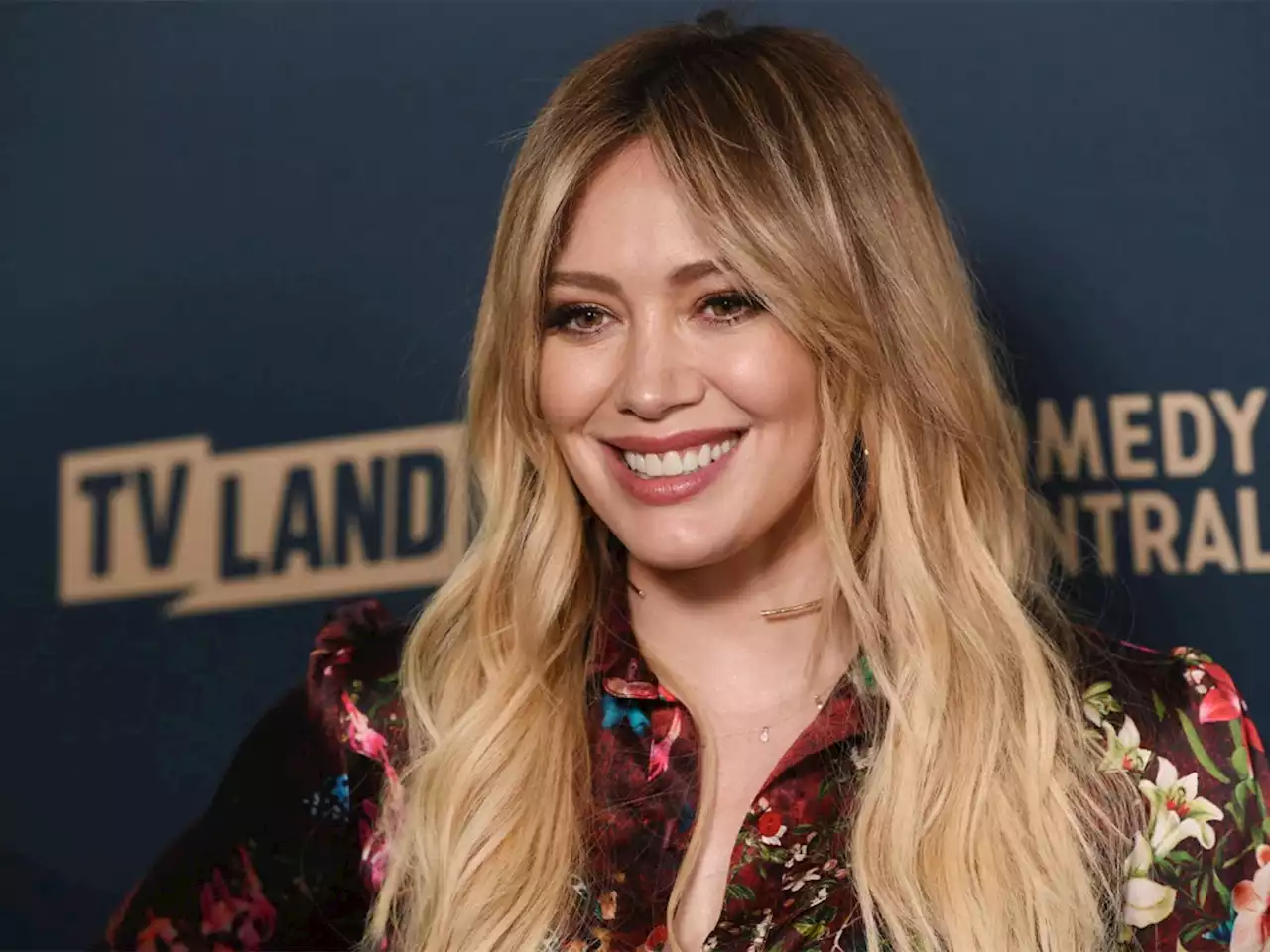 Hilary Duff Hilariously Chronicled What It's Like to Travel with Kids