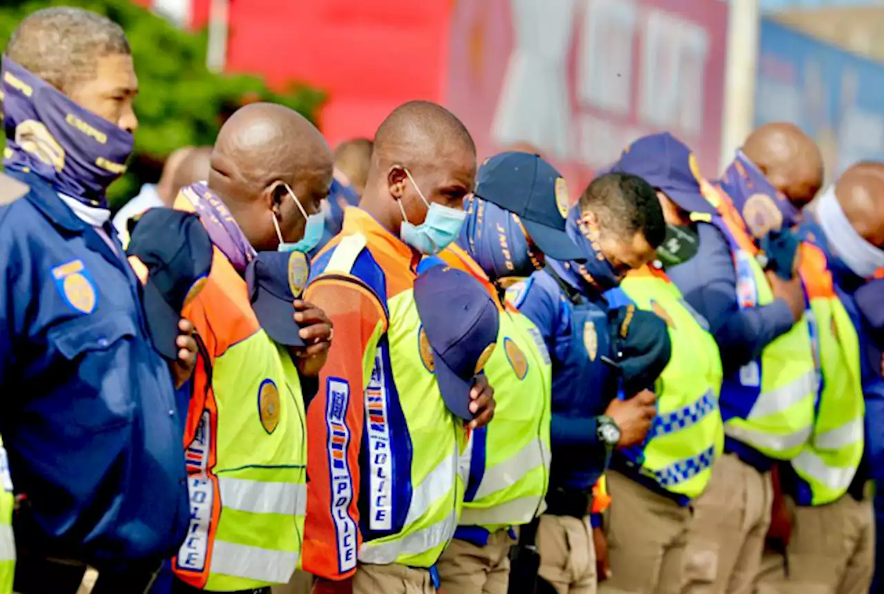 Big traffic officer hiring drive in South Africa – here’s what they are looking for