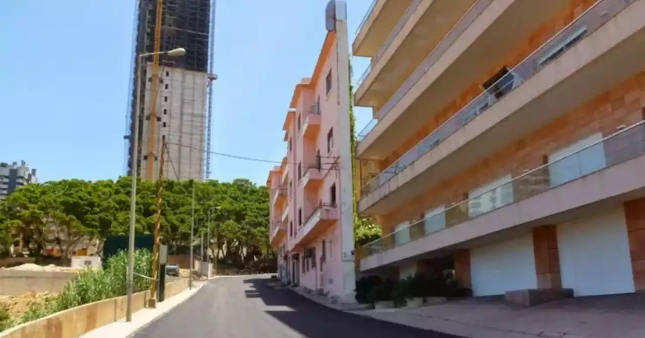 El delgadísimo edificio que fue construido por un hombre que quería bloquearle la vista al mar a su hermano